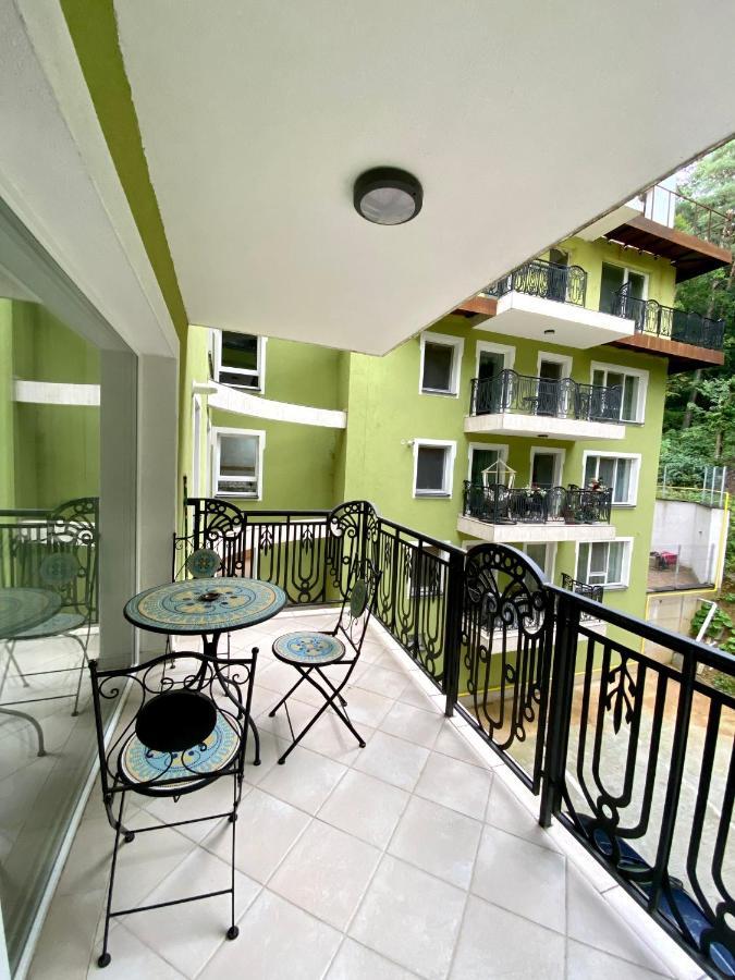 Nature Apartment - Minutes Away From The Old Town And Afi Mall Брашов Екстер'єр фото