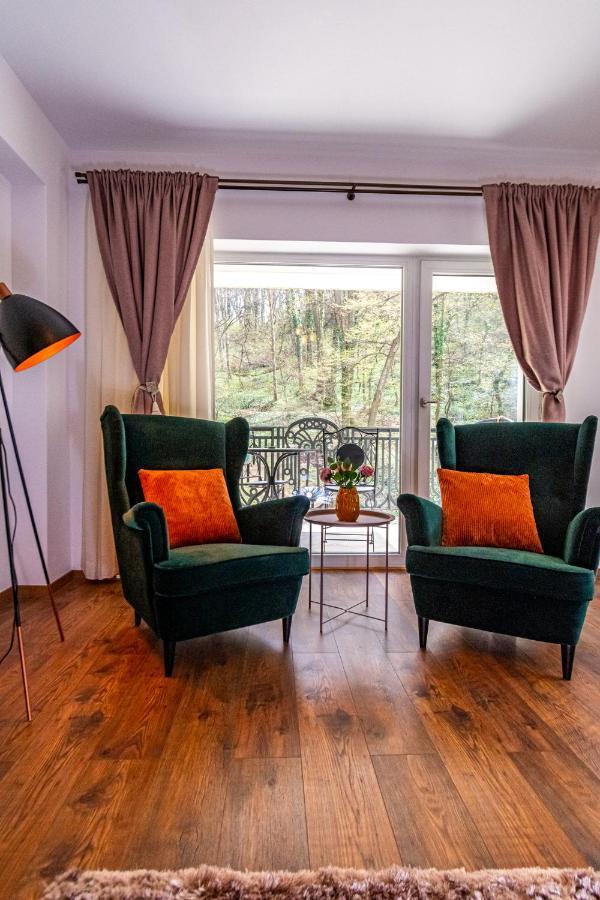 Nature Apartment - Minutes Away From The Old Town And Afi Mall Брашов Екстер'єр фото