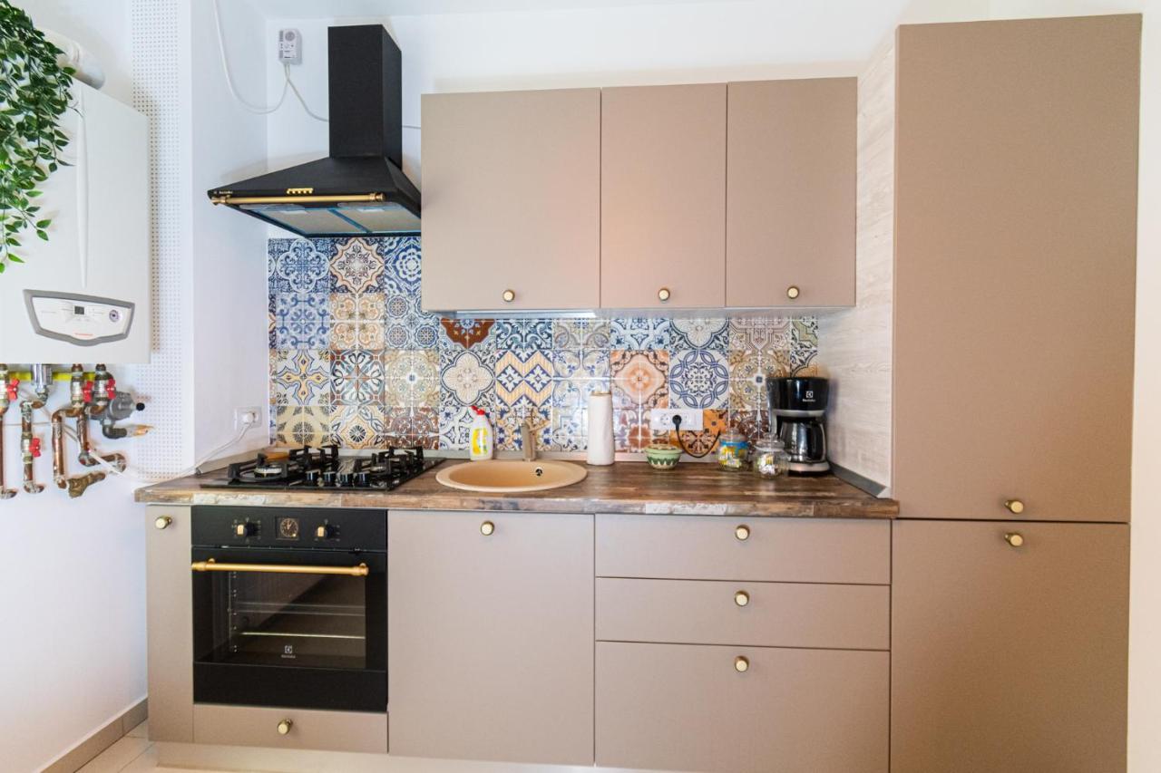Nature Apartment - Minutes Away From The Old Town And Afi Mall Брашов Екстер'єр фото