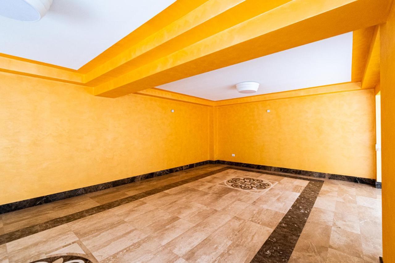 Nature Apartment - Minutes Away From The Old Town And Afi Mall Брашов Екстер'єр фото
